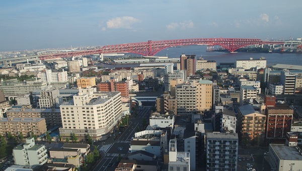 真っ赤な港大橋
