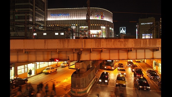 ＪＲ大阪駅の東側