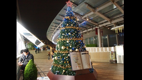 なんばパークスのクリスマスツリー