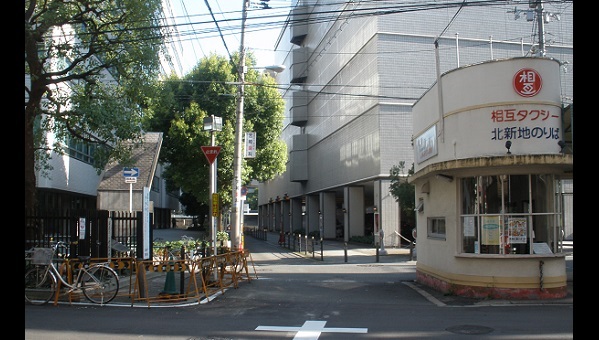 相互タクシー北新地乗り場