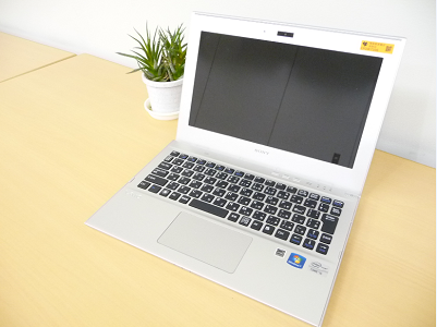 心斎橋エネルギーサービスの事務スタッフ