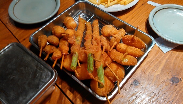 串カツ、いっぱい