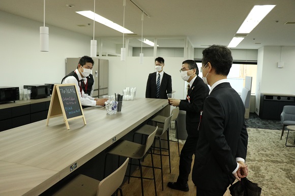 青森コンタクトセンターで開所式を実施